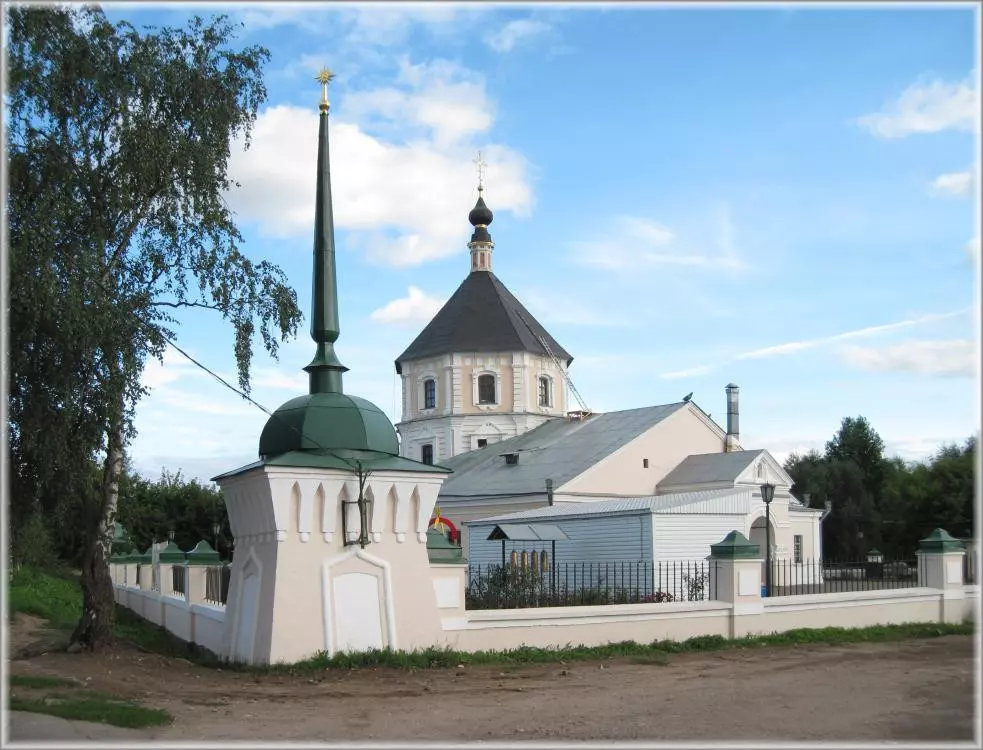 Сегодня на месте монастыря, где жила святая Анна, находится Покровская церковь и вещевой рынок.