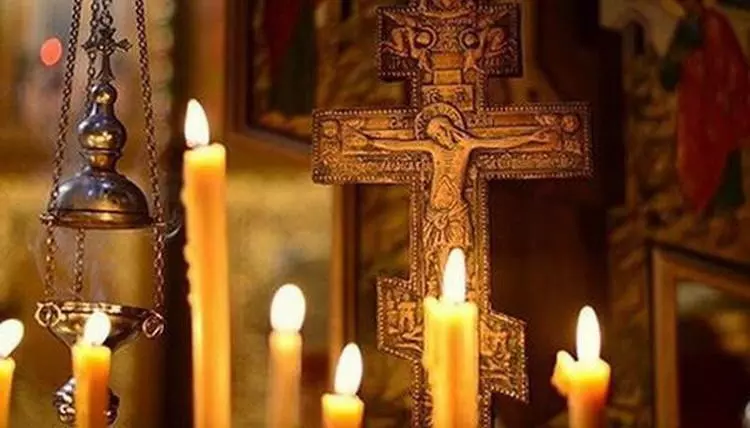 крест и свеча