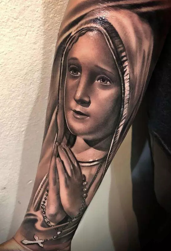 Советы по выбору дизайна татуировки Мария