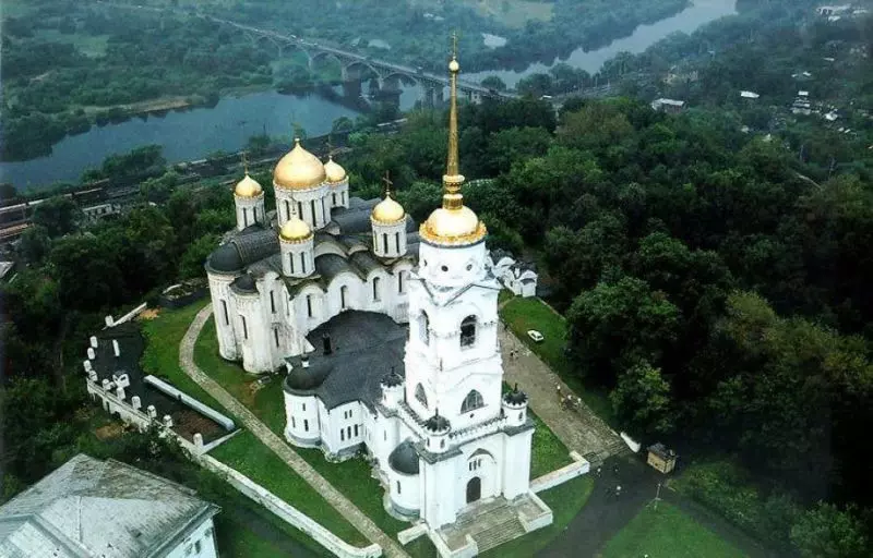 Успенский собор во Владимире, вид сверху