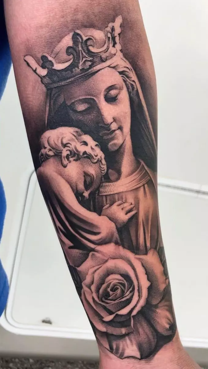 Татуировка Девы Марии