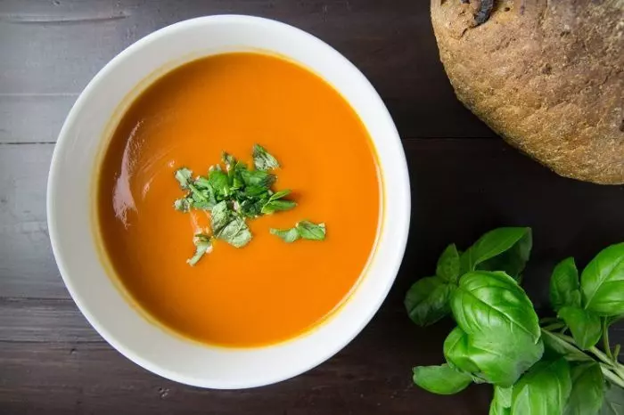 Морковный суп с зеленью