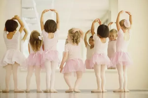 Девушки, которые занимаются балетом