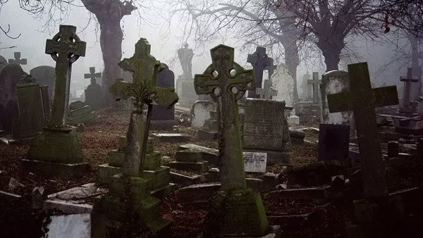 Приметы на кладбище