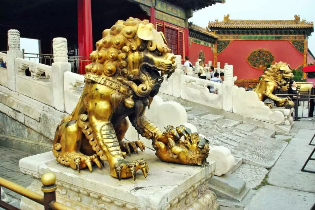 статуя льва по фэн-шуй